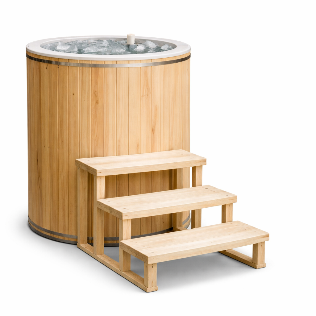 Recosauna Baltic cold plunge tub in Western Red Cedar for contrast therapy